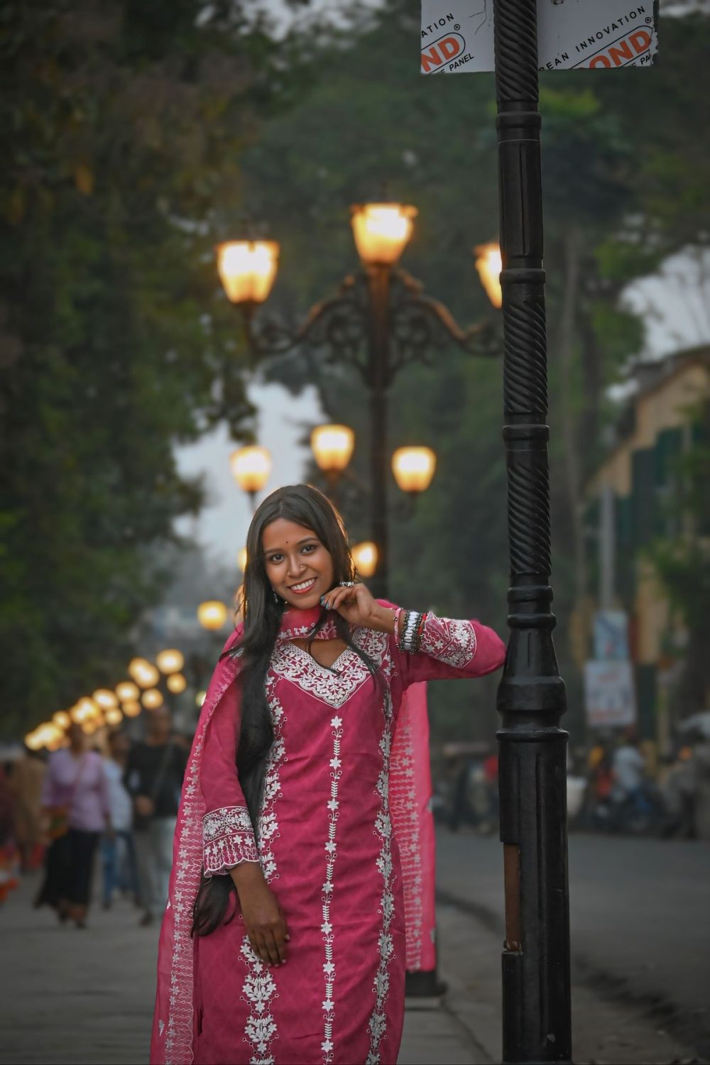Gulabi Salwar Set